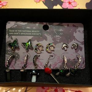 Aesthetic earrings  🍄